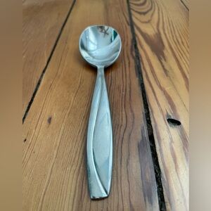 Oneida Groove Curved Line Sugar Shell Serving Spoon Stainless  B734 Indonesia